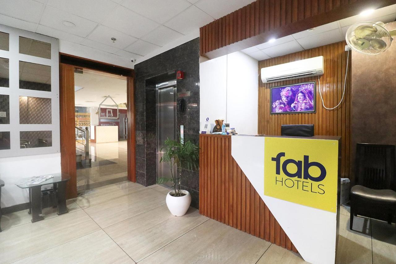 Fabhotel Mid Town Grand Panchkula Buitenkant foto