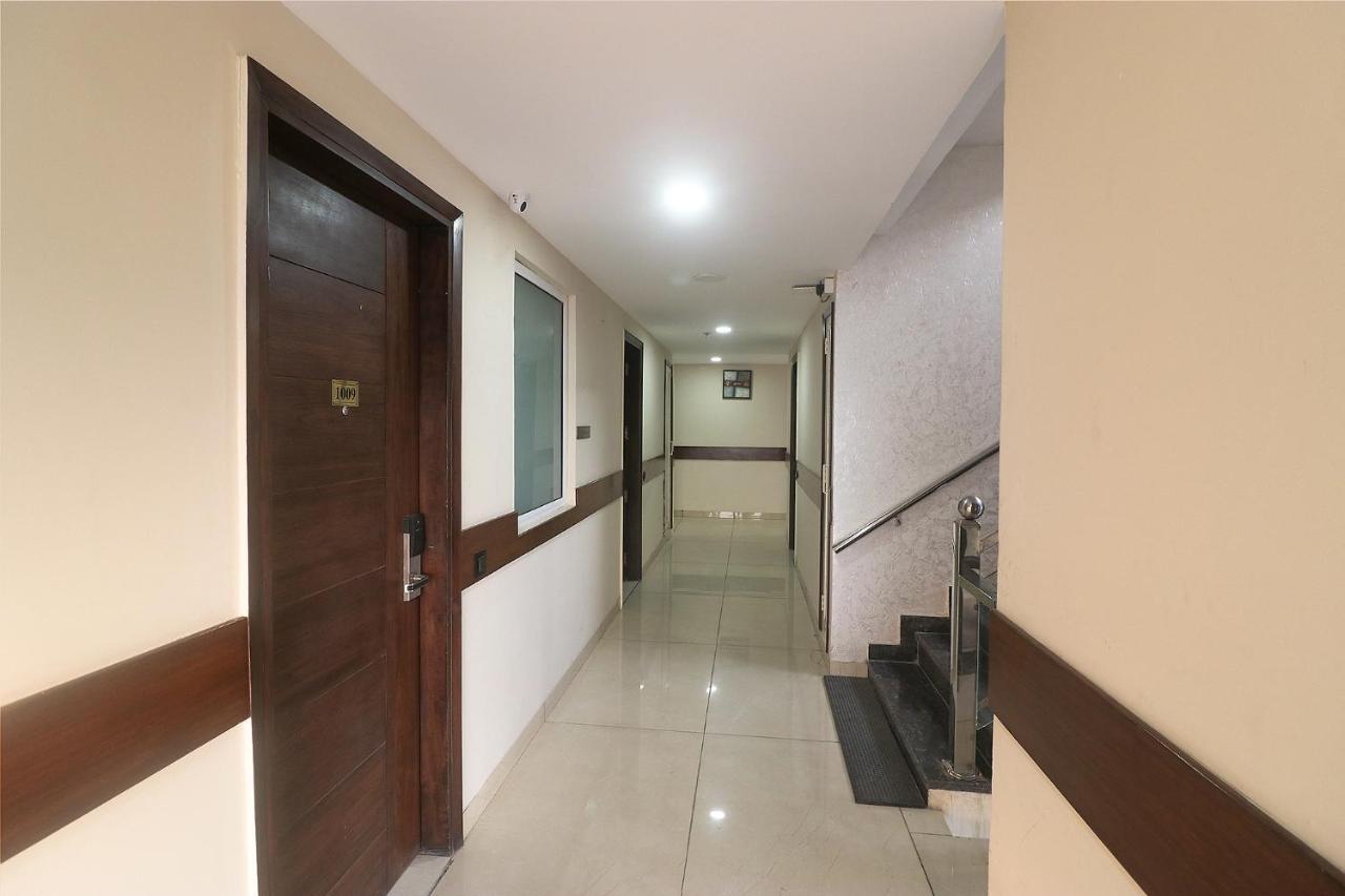 Fabhotel Mid Town Grand Panchkula Buitenkant foto