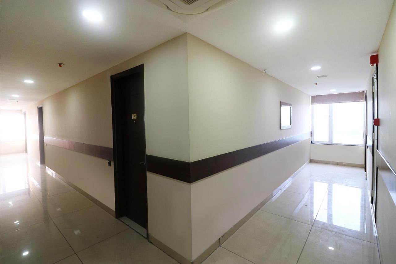Fabhotel Mid Town Grand Panchkula Buitenkant foto