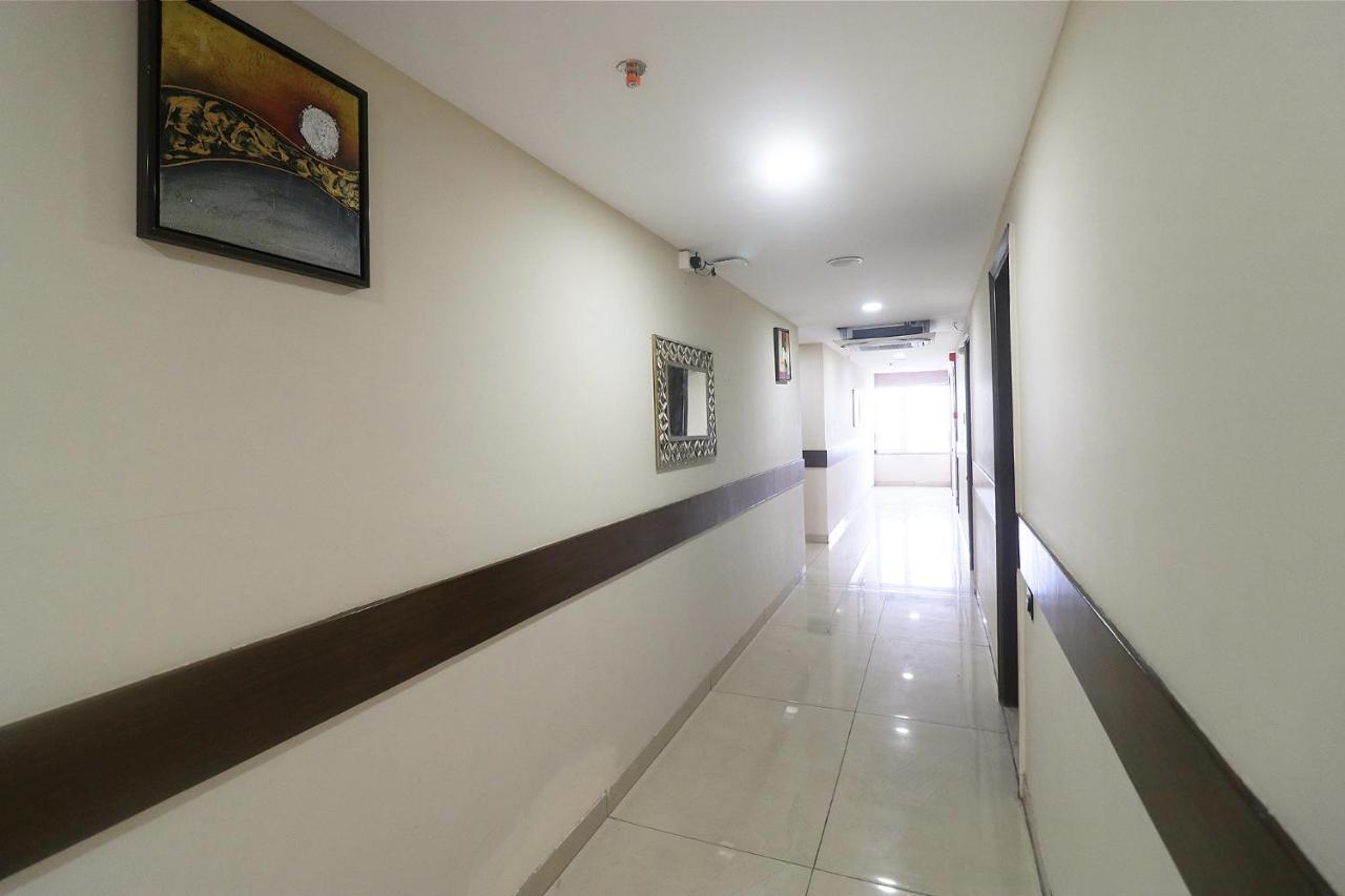 Fabhotel Mid Town Grand Panchkula Buitenkant foto